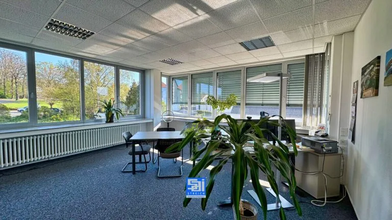 Immobilienangebot - Hiddenhausen - Alle - Praxis- und Bürotraum mit guter Anbindung!
